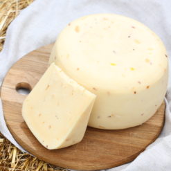 Молодий голандський сир з начинками